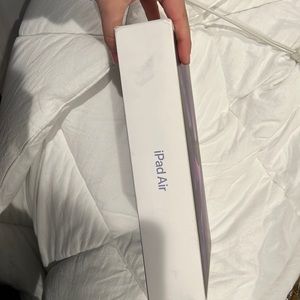 2022 IPad Air,256 GB ,wifi, purple